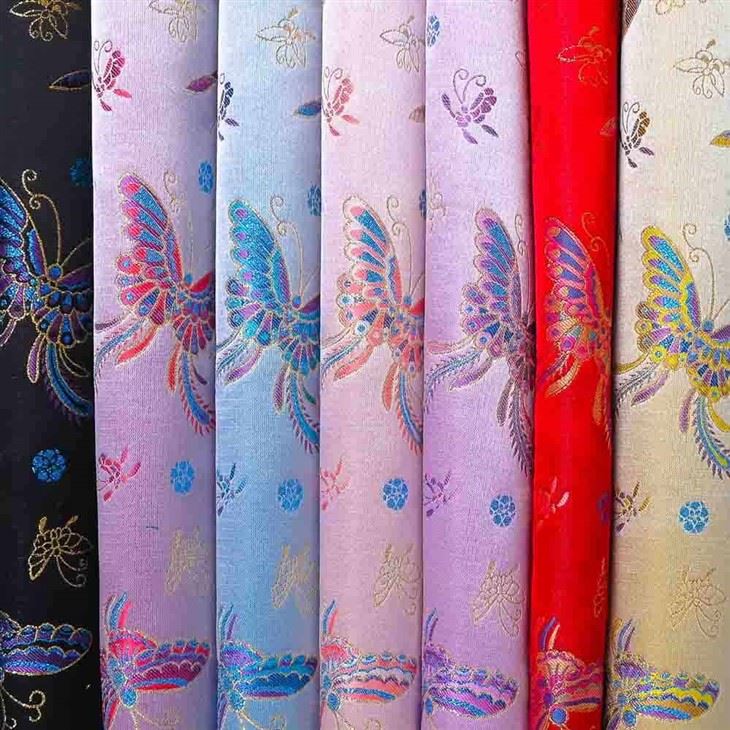 YiLi Custom Rich Butterfly Jacquard Fabric For Fashion